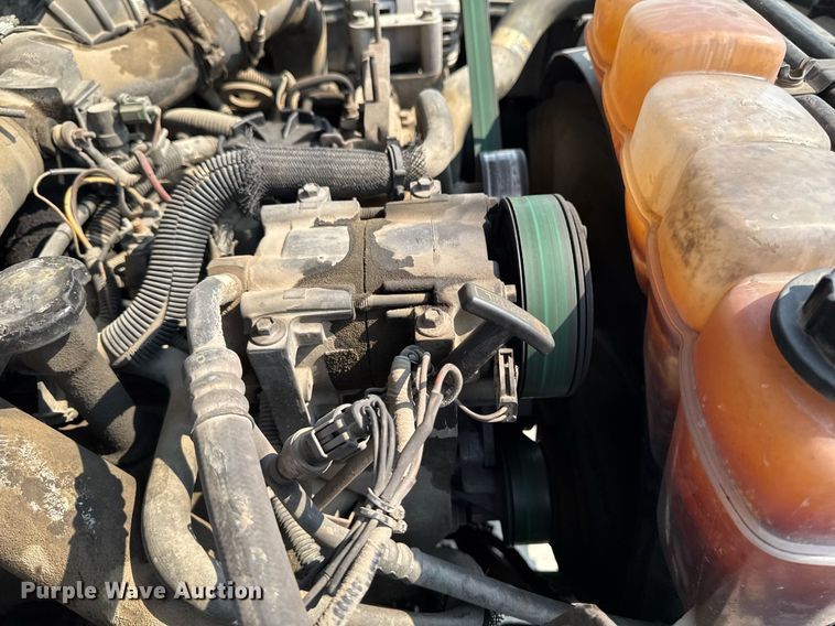 image for item EM2003 2002 Ford F450 Super Duty flatbed truck