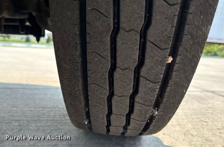 image for item EM2003 2002 Ford F450 Super Duty flatbed truck