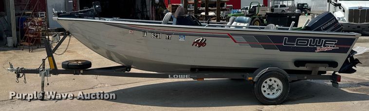 image for item EM2020 1990 Lowe 1720V boat