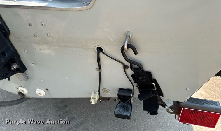 image for item EM2020 1990 Lowe 1720V boat