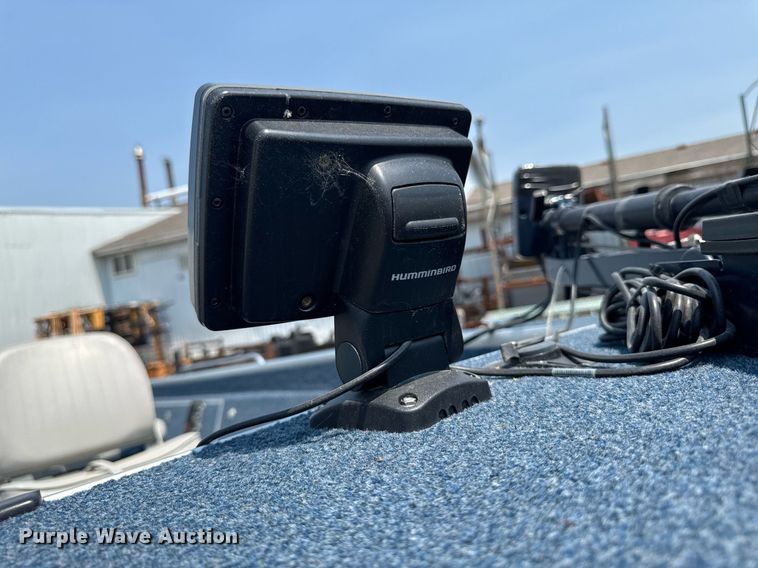 image for item EM2020 1990 Lowe 1720V boat