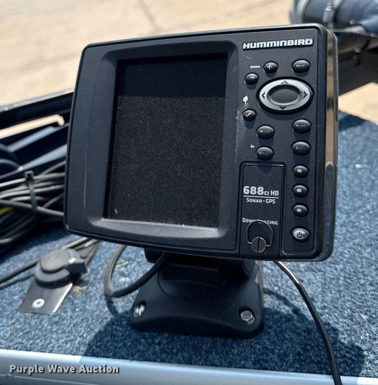 image for item EM2020 1990 Lowe 1720V boat