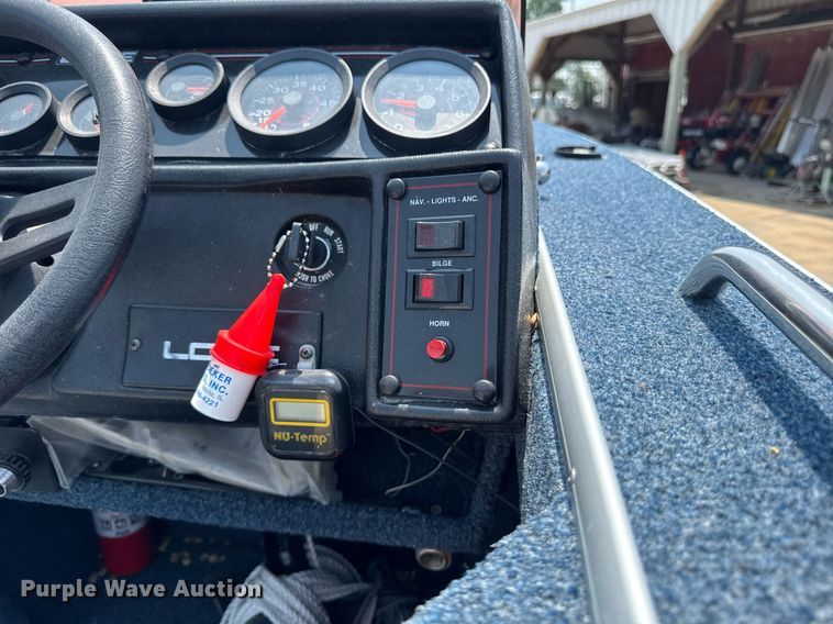 image for item EM2020 1990 Lowe 1720V boat