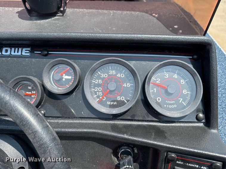 image for item EM2020 1990 Lowe 1720V boat