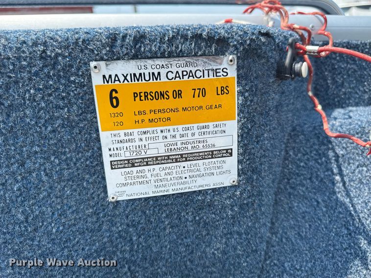 image for item EM2020 1990 Lowe 1720V boat