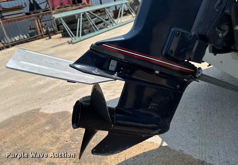 image for item EM2020 1990 Lowe 1720V boat