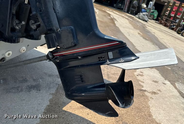 image for item EM2020 1990 Lowe 1720V boat