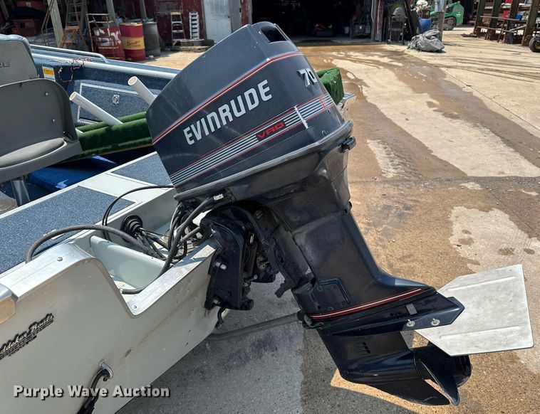 image for item EM2020 1990 Lowe 1720V boat