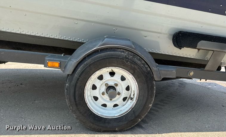 image for item EM2020 1990 Lowe 1720V boat