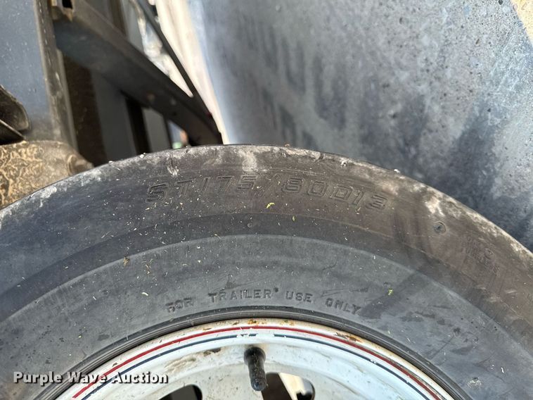 image for item EM2020 1990 Lowe 1720V boat