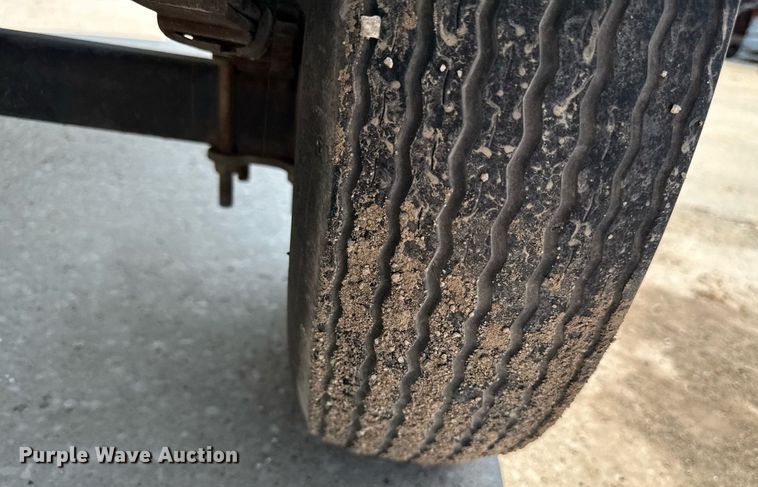 image for item EM2020 1990 Lowe 1720V boat