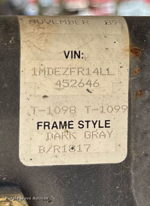 image for item EM2020 1990 Lowe 1720V boat