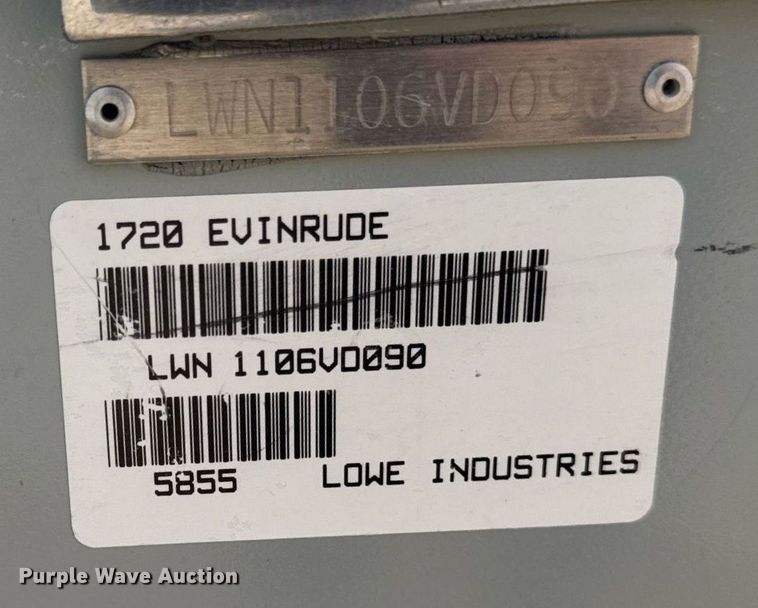 image for item EM2020 1990 Lowe 1720V boat