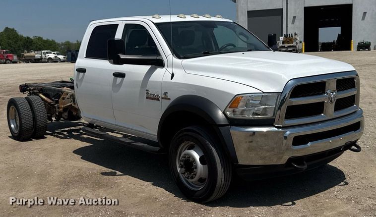 image for item EM2040 2015 Dodge Ram 5500 Crew Cab truck cab and chassis