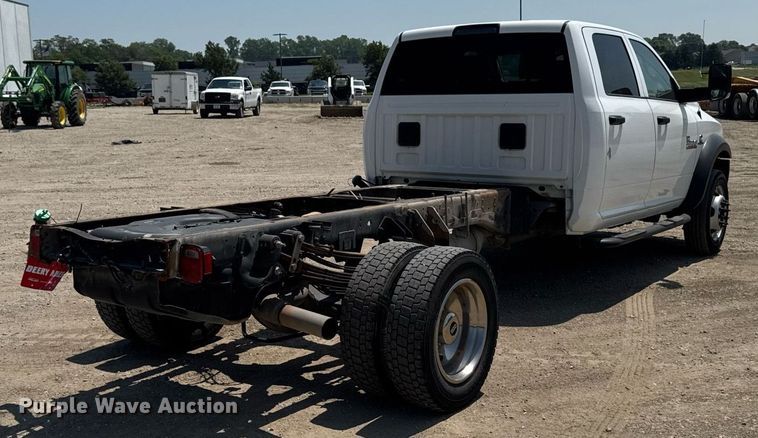 image for item EM2040 2015 Dodge Ram 5500 Crew Cab truck cab and chassis