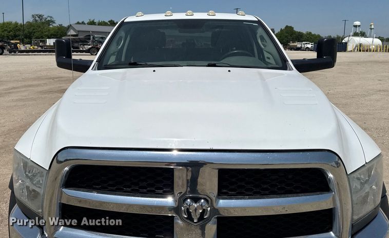 image for item EM2040 2015 Dodge Ram 5500 Crew Cab truck cab and chassis