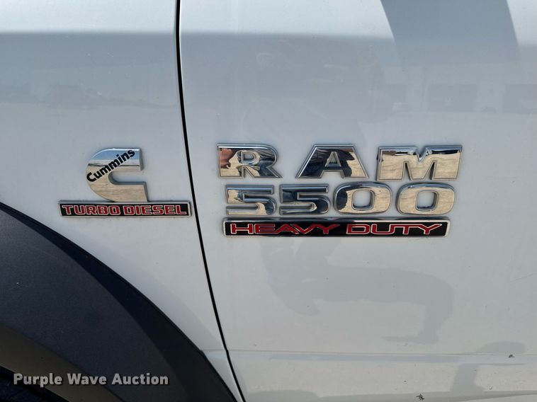image for item EM2040 2015 Dodge Ram 5500 Crew Cab truck cab and chassis