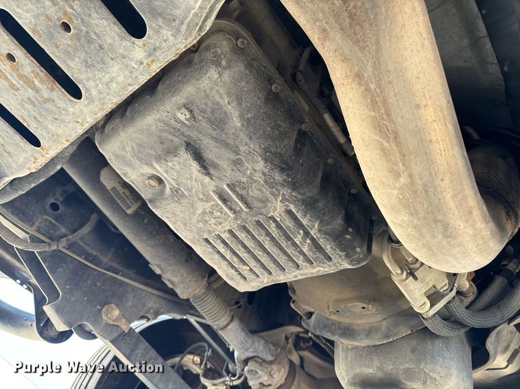 image for item EM2040 2015 Dodge Ram 5500 Crew Cab truck cab and chassis