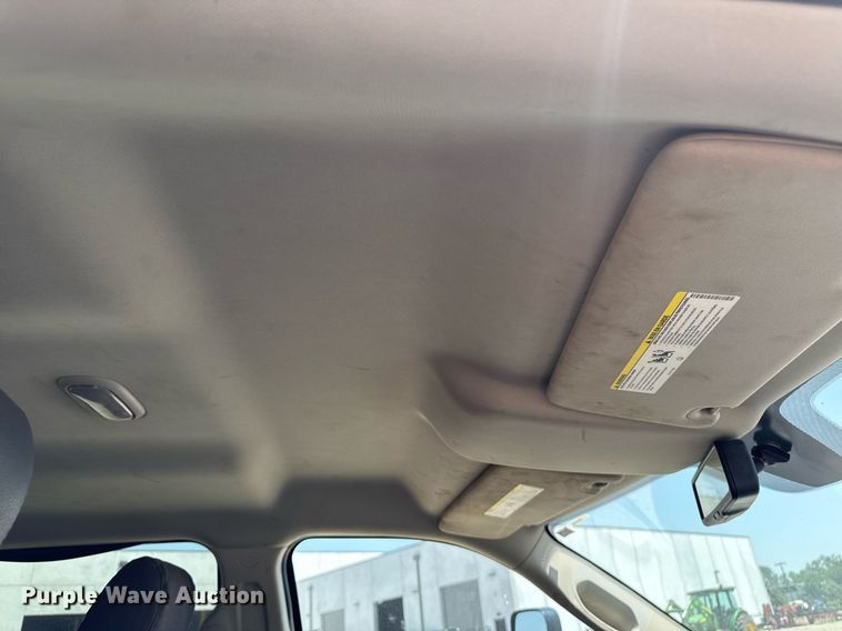 image for item EM2040 2015 Dodge Ram 5500 Crew Cab truck cab and chassis