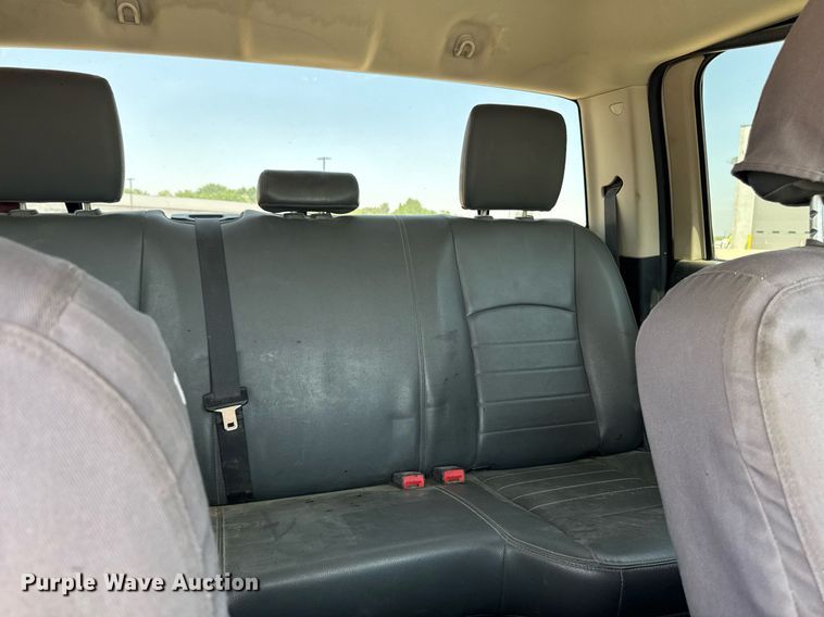 image for item EM2040 2015 Dodge Ram 5500 Crew Cab truck cab and chassis