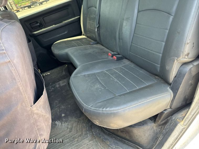 image for item EM2040 2015 Dodge Ram 5500 Crew Cab truck cab and chassis