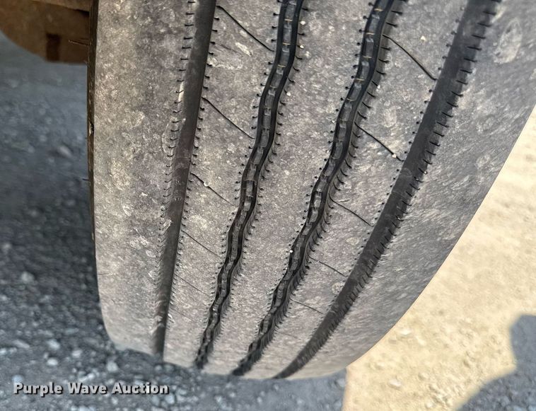 image for item EM2040 2015 Dodge Ram 5500 Crew Cab truck cab and chassis