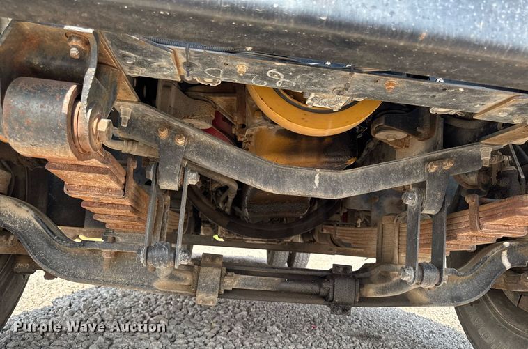 image for item EM2046 1998 GMC C7500 utility / service truck