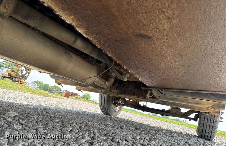 image for item EM2046 1998 GMC C7500 utility / service truck