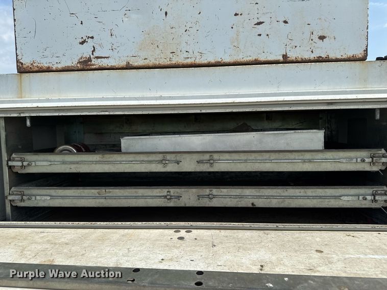 image for item EM2046 1998 GMC C7500 utility / service truck