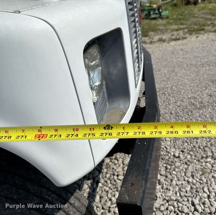 image for item EM2046 1998 GMC C7500 utility / service truck