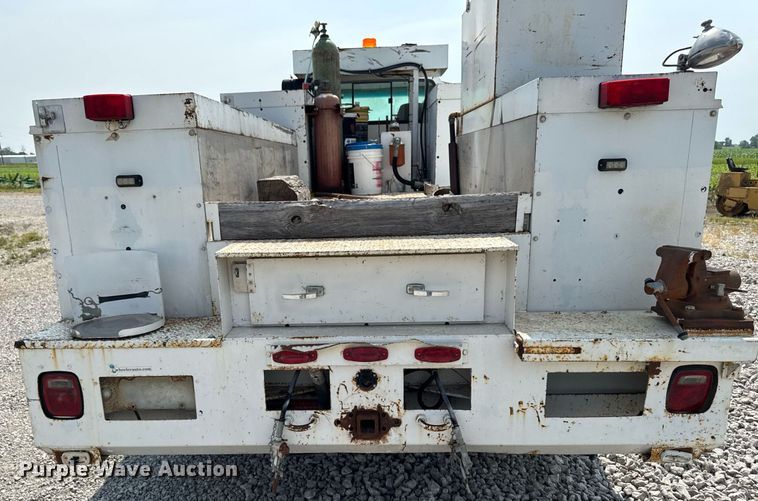 image for item EM2046 1998 GMC C7500 utility / service truck