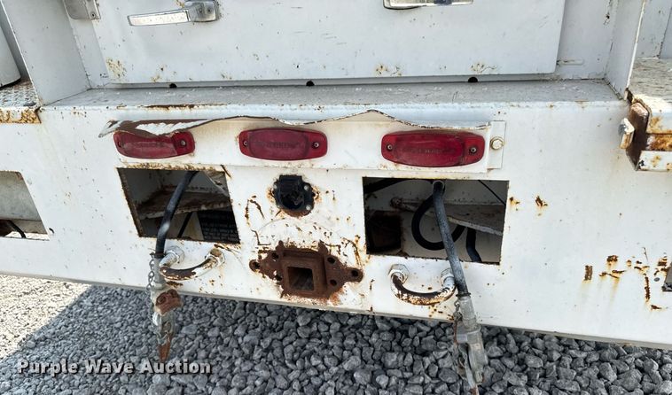 image for item EM2046 1998 GMC C7500 utility / service truck