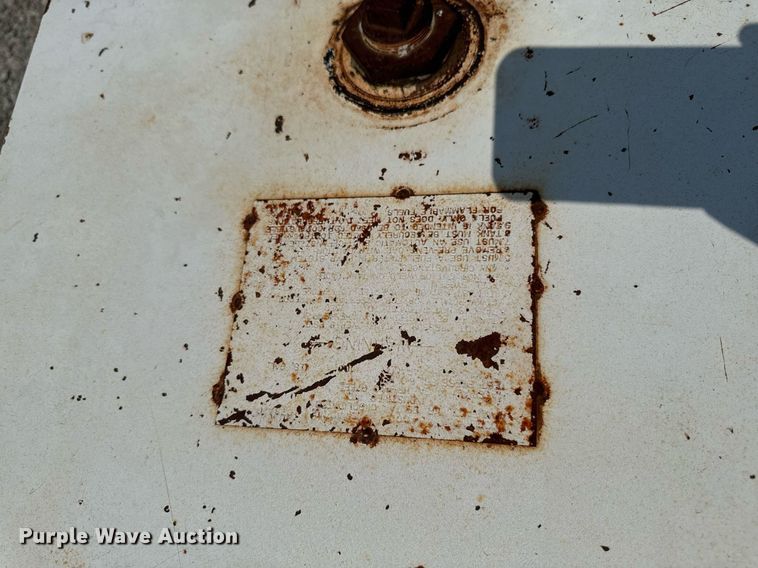 image for item EM2046 1998 GMC C7500 utility / service truck