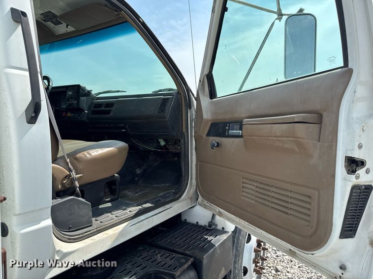 image for item EM2046 1998 GMC C7500 utility / service truck