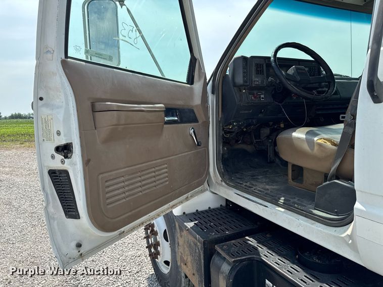 image for item EM2046 1998 GMC C7500 utility / service truck