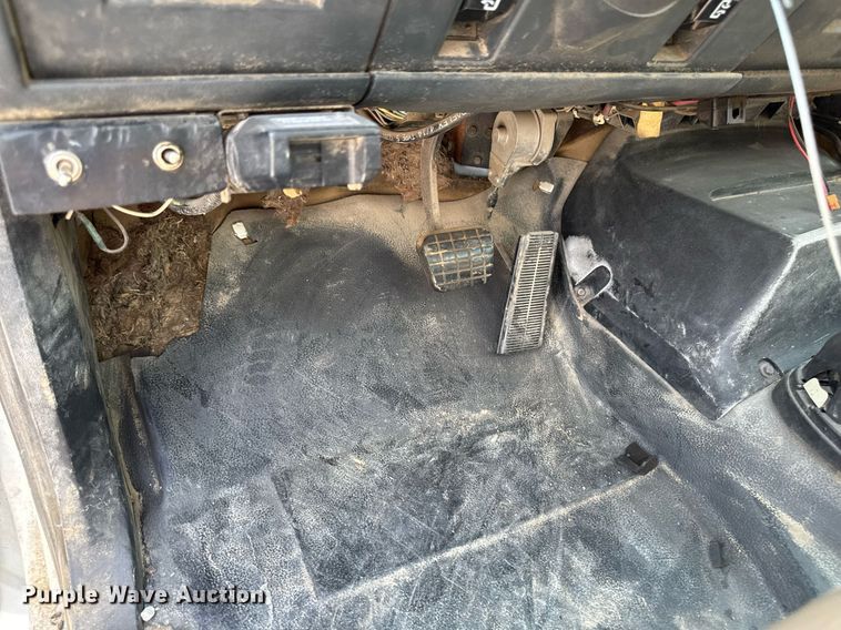 image for item EM2046 1998 GMC C7500 utility / service truck