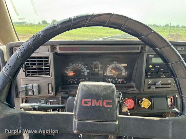 image for item EM2046 1998 GMC C7500 utility / service truck