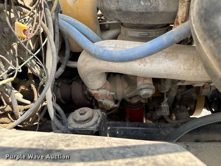 image for item EM2046 1998 GMC C7500 utility / service truck