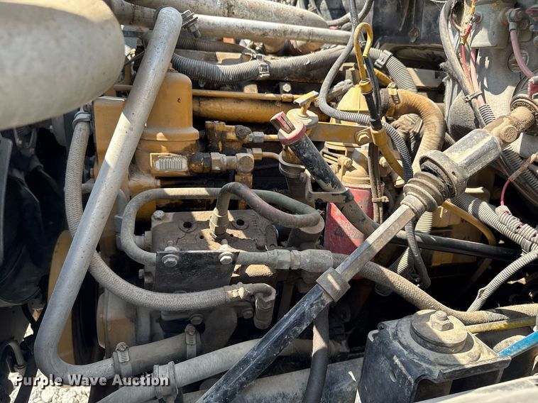 image for item EM2046 1998 GMC C7500 utility / service truck