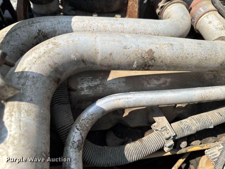 image for item EM2046 1998 GMC C7500 utility / service truck