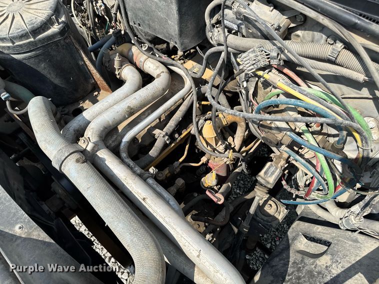 image for item EM2046 1998 GMC C7500 utility / service truck