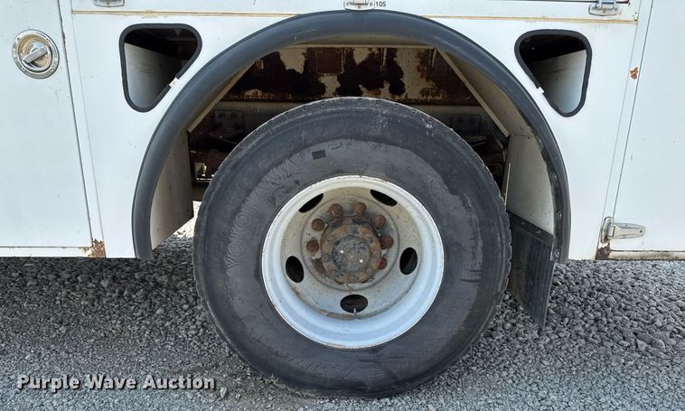 image for item EM2046 1998 GMC C7500 utility / service truck