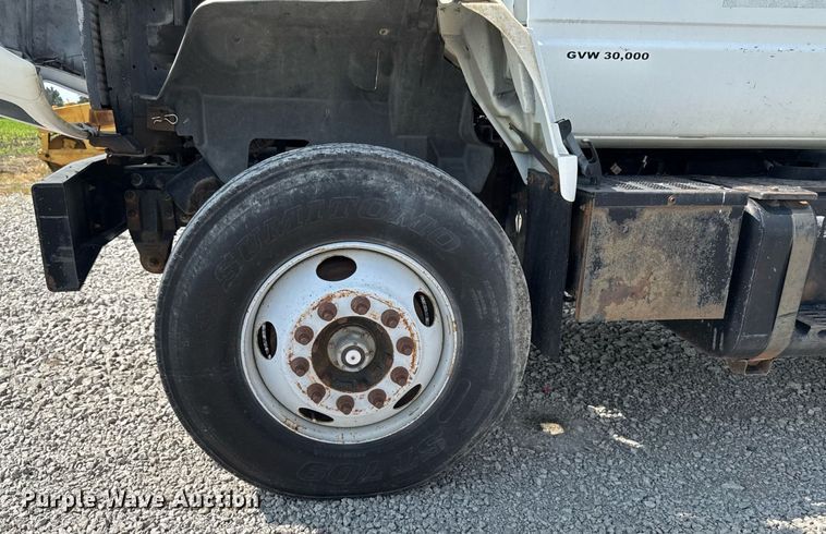 image for item EM2046 1998 GMC C7500 utility / service truck