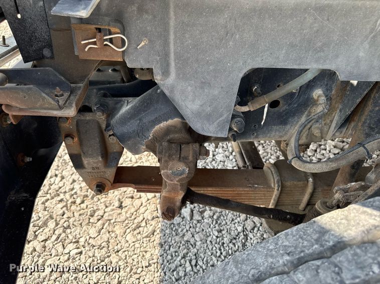 image for item EM2046 1998 GMC C7500 utility / service truck