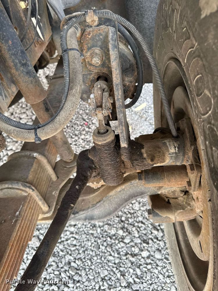 image for item EM2046 1998 GMC C7500 utility / service truck