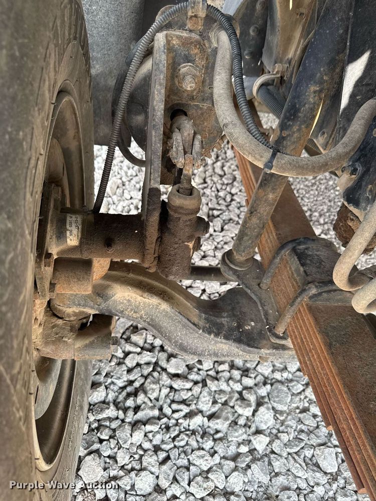 image for item EM2046 1998 GMC C7500 utility / service truck