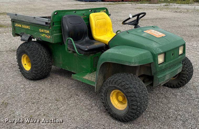 image for item EM2047 John Deere Gator 4x2 utility vehicle