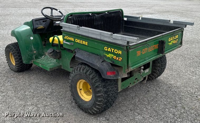 image for item EM2047 John Deere Gator 4x2 utility vehicle