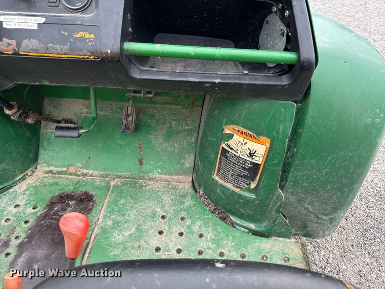 image for item EM2047 John Deere Gator 4x2 utility vehicle