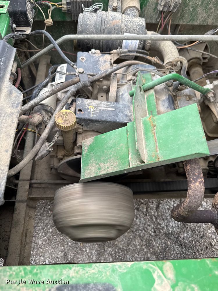 image for item EM2047 John Deere Gator 4x2 utility vehicle